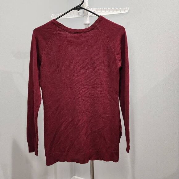 Rue 21 #WINESDAY red sweater size small - Picture 2 of 10